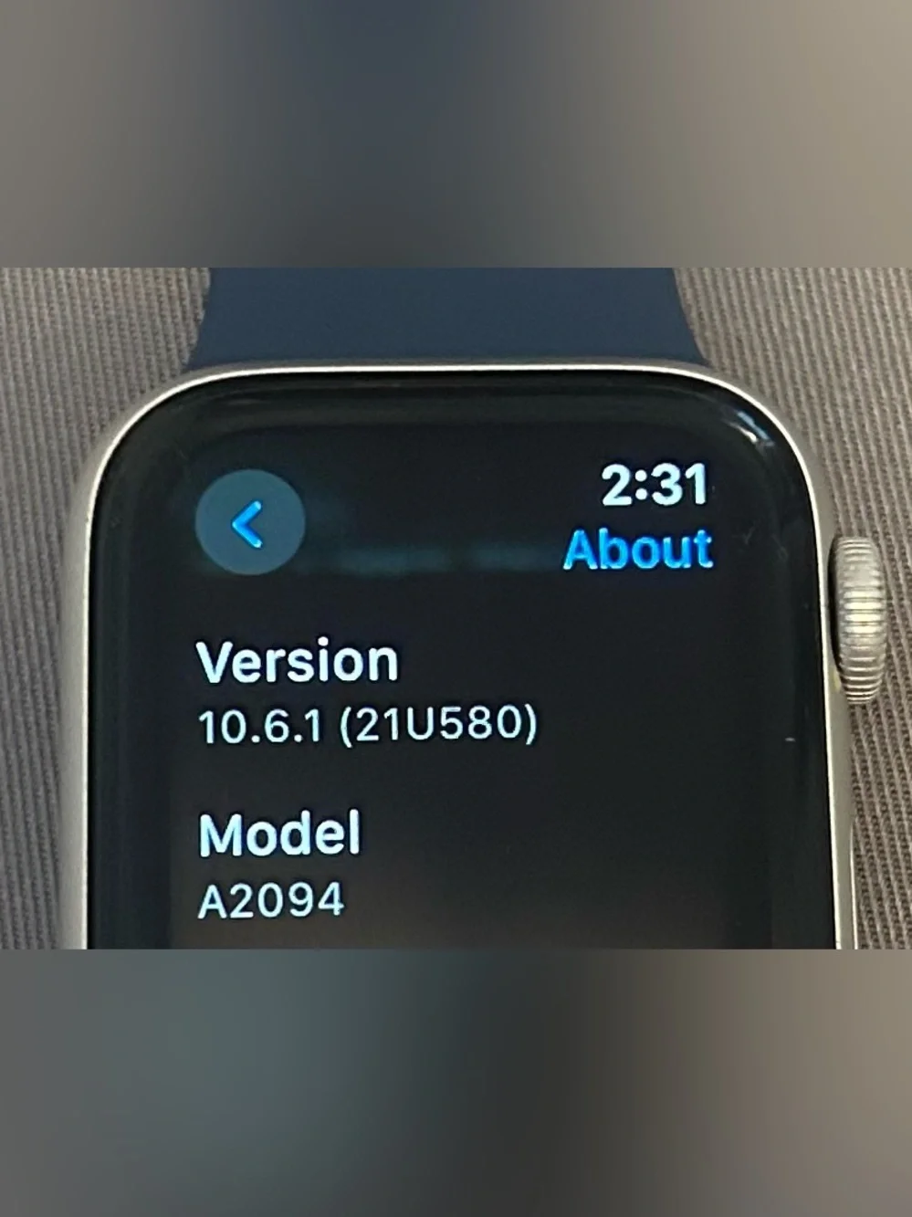 Apple Watch Series 5 40mm GPS+cellular - Multiple Straps Included